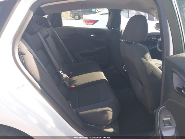 1G1ZD5ST3SF154811 Chevrolet Malibu Fwd 1lt