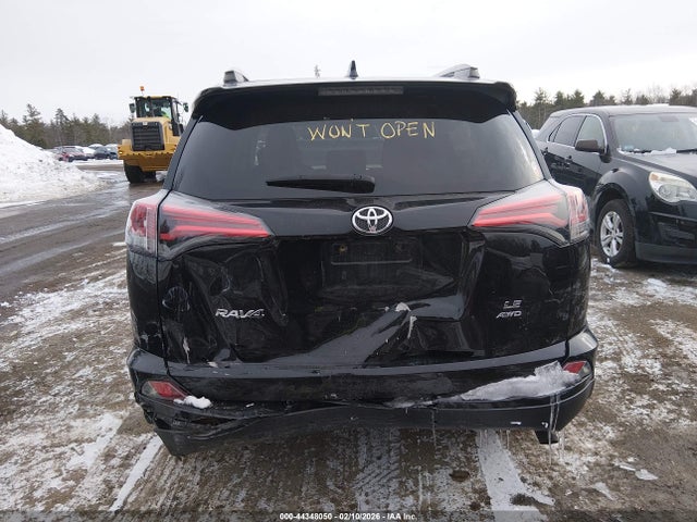 Toyota RAV4 LE 2017 2T3BFREV2HW582447 Image 16