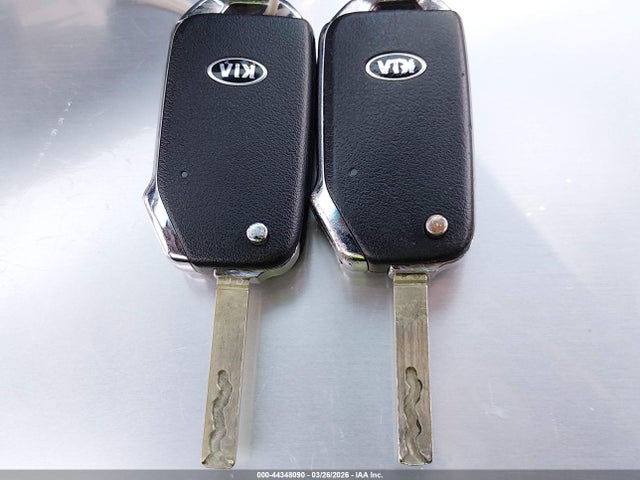 KNDJ23AU7L7113425 KIA SOUL LX