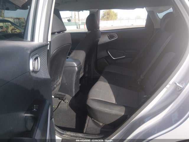 KNDJ23AU7L7113425 KIA SOUL LX