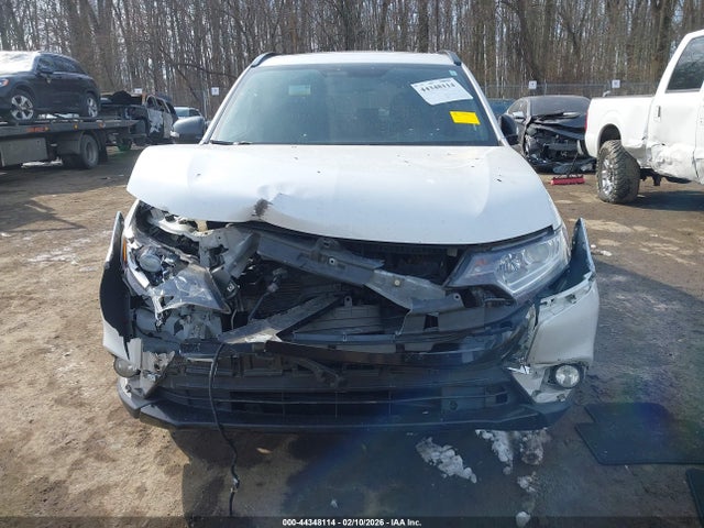 Продаж на аукціоні авто 2018 Mitsubishi Outlander Le, vin: JA4AZ3A38JZ033050, номер лоту: 44348114