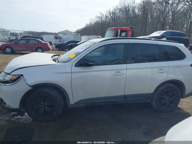 Продаж на аукціоні авто 2018 Mitsubishi Outlander Le, vin: JA4AZ3A38JZ033050, номер лоту: 44348114