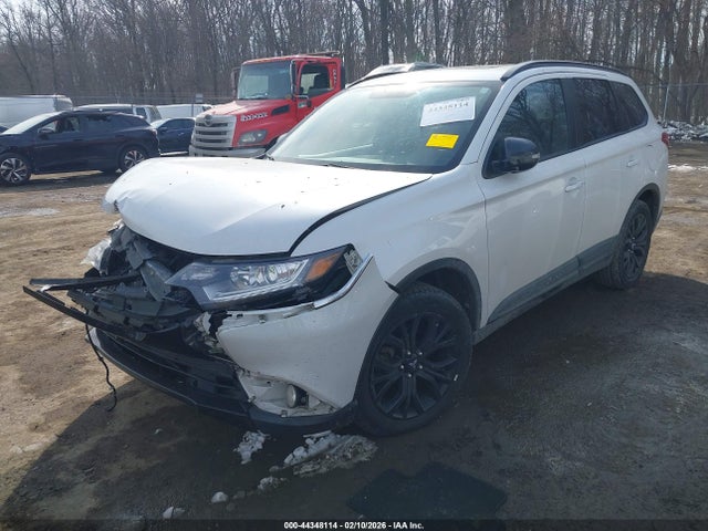2018 MITSUBISHI OUTLANDER JA4AZ3A38JZ033050 Photo 1