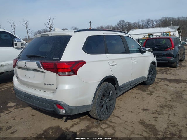 2018 MITSUBISHI OUTLANDER JA4AZ3A38JZ033050 Photo 3