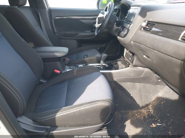 2018 MITSUBISHI OUTLANDER JA4AZ3A38JZ033050 Photo 4
