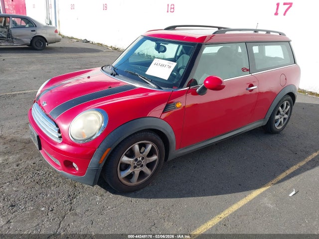 2009 MINI COOPER CLUBMAN WMWML33549TN68925 Photo 1