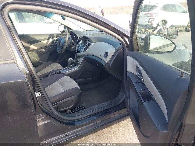 44348219 :رقم المزاد ، 1G1PA5SH2F7230420 vin ، 2015 Chevrolet Cruze Ls Auto مزاد بيع
