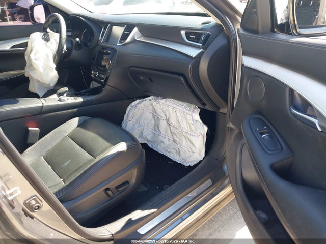 Продажа на аукционе авто 2019 Infiniti Qx50 Essential, vin: 3PCAJ5M39KF107877, номер лота: 44348259