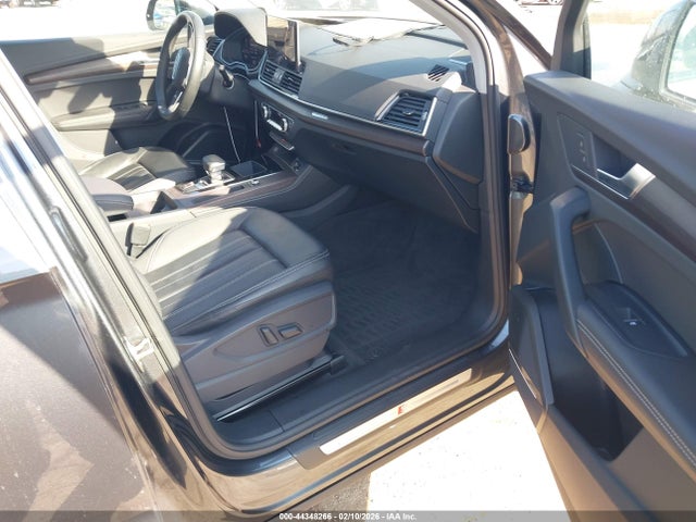 44348266 :رقم المزاد ، WA1EAAFY8P2111412 vin ، 2023 Audi Q5 Premium Plus 45 Tfsi S Line Quattro مزاد بيع