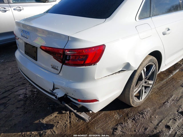 2017 AUDI A4 WAUENAF45HN022630 Photo 5