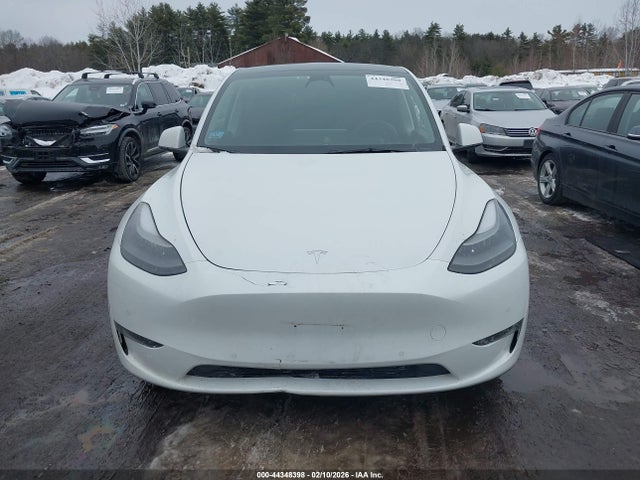 Продажа на аукционе авто 2022 Tesla Model Y Performance Dual Motor All-wheel Drive, vin: 7SAYGDEF7NF308720, номер лота: 44348398