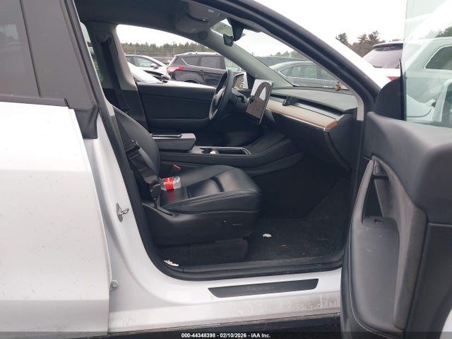 2022 TESLA MODEL Y 7SAYGDEF7NF308720 Photo 4