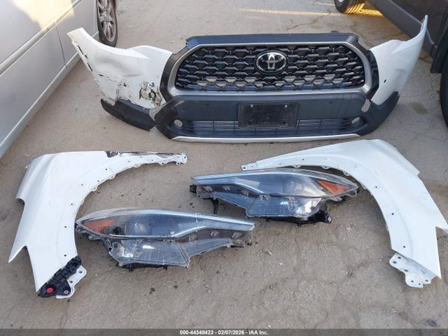 Toyota Corolla Cross Xle 2023 7MUDAAAG6PV056263 Image 12