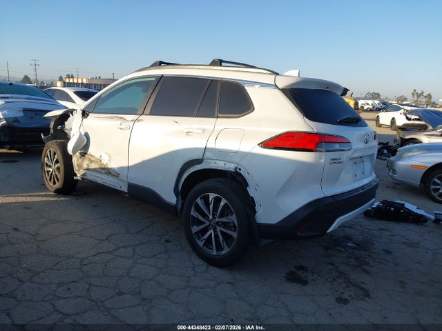 Toyota Corolla Cross Xle 2023 7MUDAAAG6PV056263 Image 3