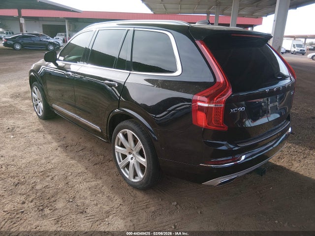 2018 VOLVO XC90 YV4A22PL1J1211887 Photo 2