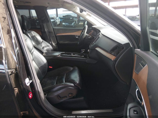2018 VOLVO XC90 YV4A22PL1J1211887 Photo 4