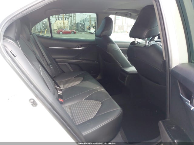 4T1B11HKXKU184405 Toyota CAMRY SE