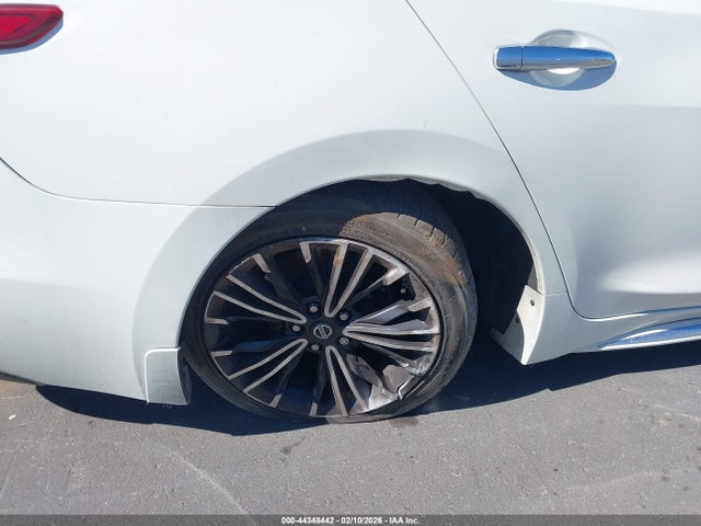 Продаж на аукціоні авто 2018 Nissan Maxima 3.5 Platinum, vin: 1N4AA6AP0JC409458, номер лоту: 44348442