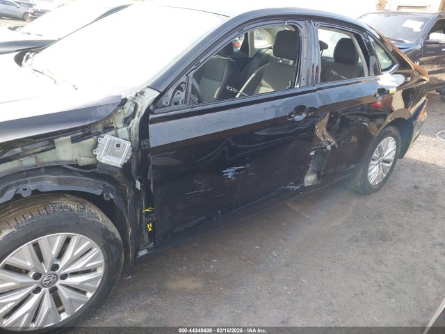 44348499 :رقم المزاد ، 3VWC57BU3KM248201 vin ، 2019 Volkswagen Jetta مزاد بيع