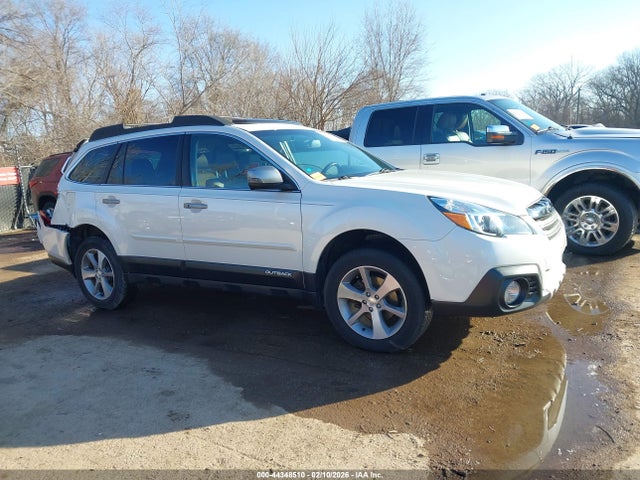 44348510 :رقم المزاد ، 4S4BRCPC9E3296380 vin ، 2014 Subaru Outback 2.5i Limited مزاد بيع