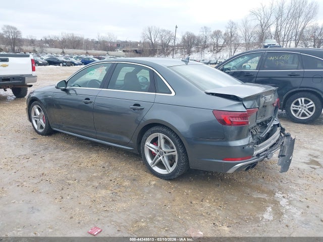 2018 AUDI S4 WAUC4AF4XJA165063 Photo 2