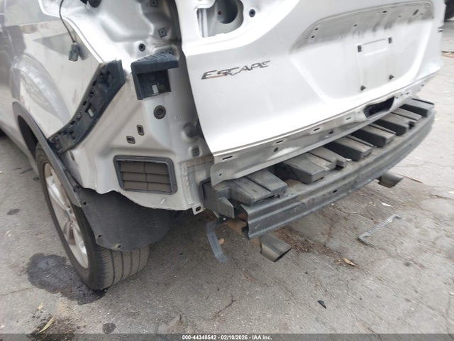 1FMCU0GX1FUB07558 Ford ESCAPE SE