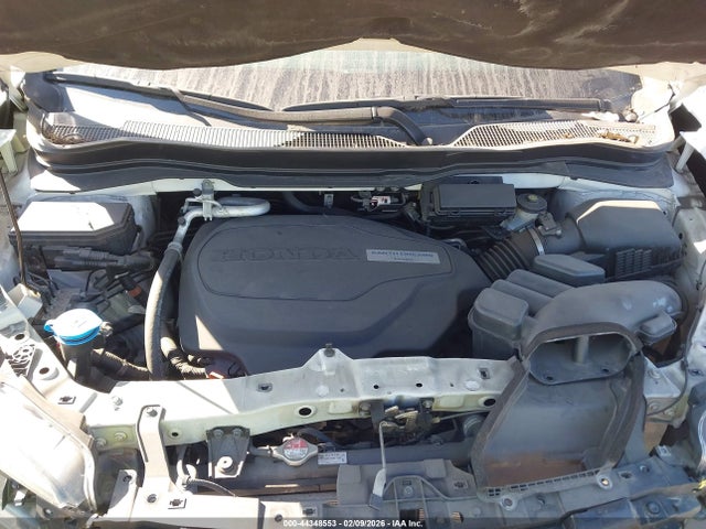 5FNYF6H98JB037825 Honda Pilot Touring