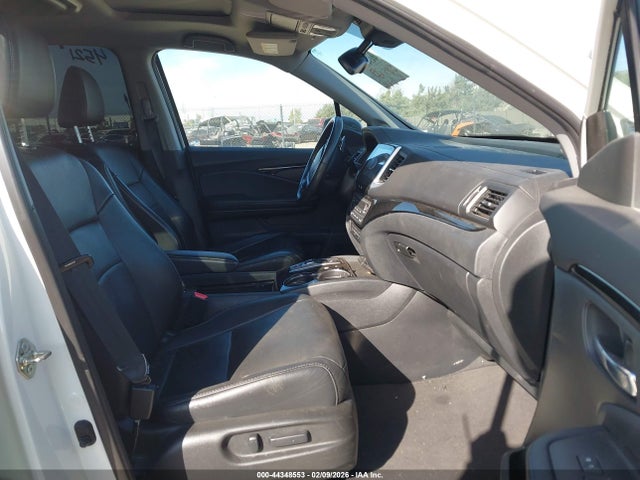5FNYF6H98JB037825 Honda Pilot Touring
