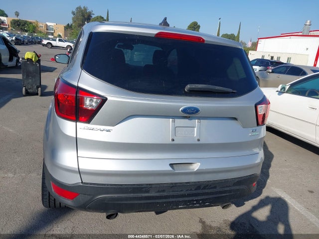 1FMCU0GD4KUB71111 Ford ESCAPE SE