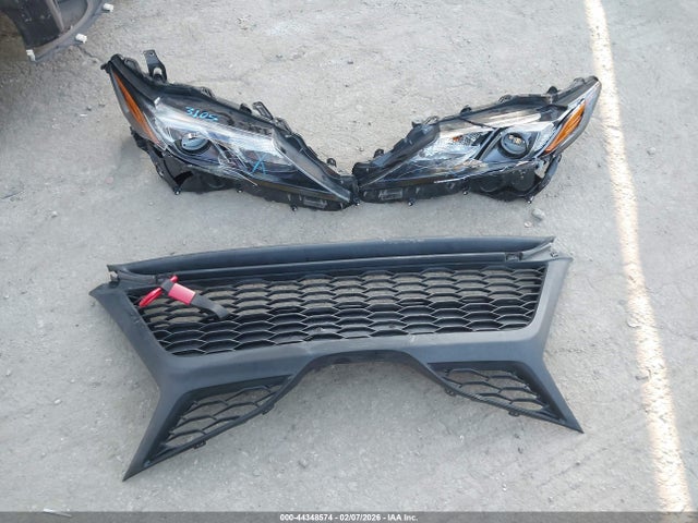 4T1T11AKXRU891576 Toyota CAMRY SE