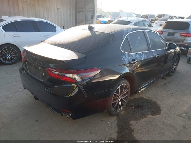 4T1T11AKXRU891576 Toyota CAMRY SE