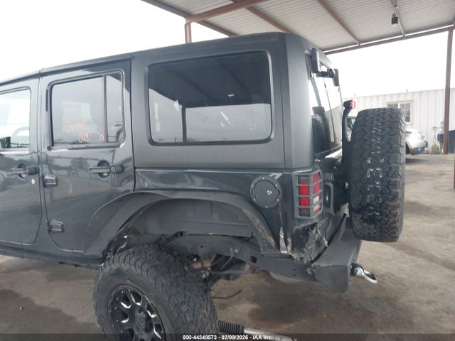 1C4BJWDG6HL511206 Jeep Wrangler Unlimited Sport 4x4