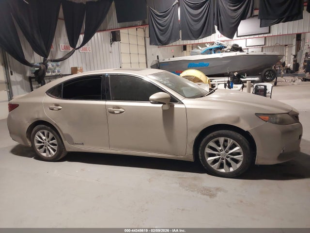 2013 Lexus Es 300h მანქანა იყიდება აუქციონზე, vin: JTHBW1GG8D2008114, აუქციონის ნომერი: 44348619