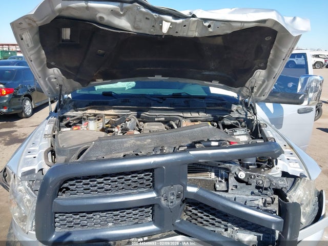 3C6UR5CL0HG771874 RAM 2500 Tradesman 4x4 6&#039;4 Box