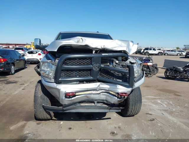 3C6UR5CL0HG771874 RAM 2500 Tradesman 4x4 6&#039;4 Box