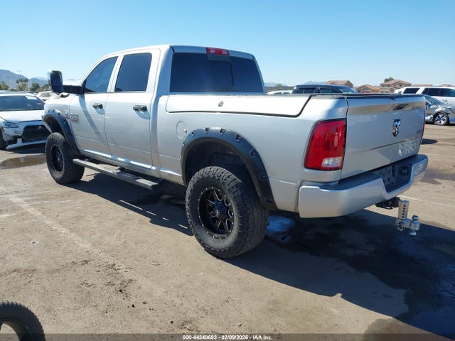 3C6UR5CL0HG771874 RAM 2500 Tradesman 4x4 6&#039;4 Box