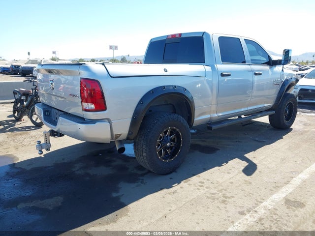 3C6UR5CL0HG771874 RAM 2500 Tradesman 4x4 6&#039;4 Box