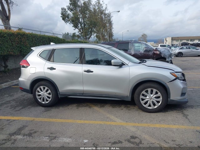 Nissan ROGUE S 2017 KNMAT2MT0HP541063 Image 13