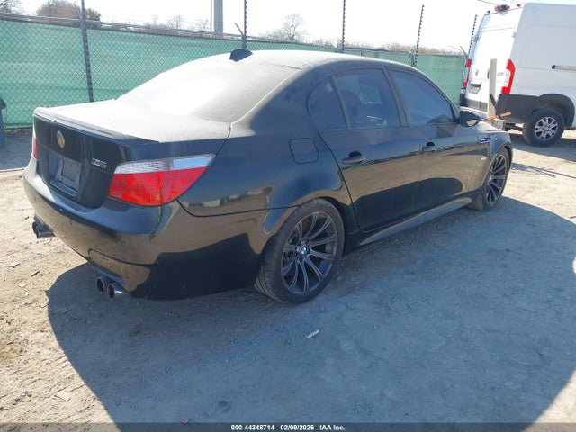2006 BMW M5 WBSNB93586B582141 Photo 3