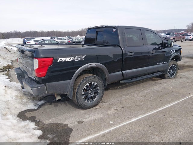2017 NISSAN TITAN XD 1N6BA1F40HN543673 Photo 3