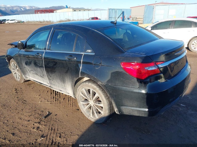 2011 CHRYSLER 200 1C3BC8FG1BN567413 Photo 2