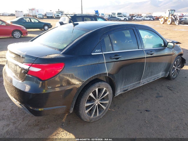 2011 CHRYSLER 200 1C3BC8FG1BN567413 Photo 3