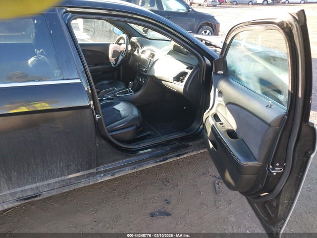 2011 CHRYSLER 200 1C3BC8FG1BN567413 Photo 4