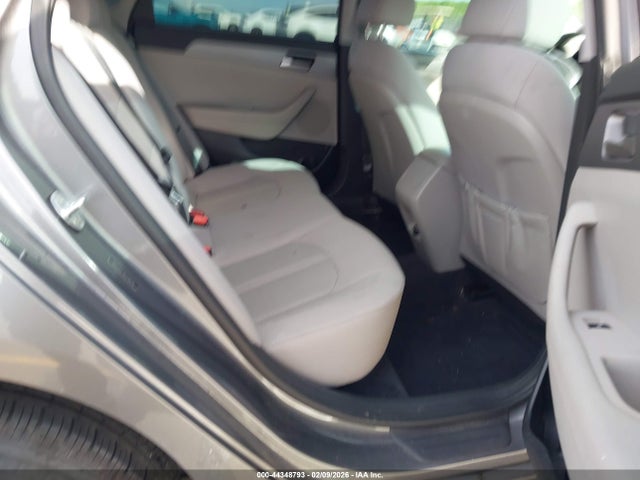 5NPE24AF7KH739379 Hyundai SONATA SE
