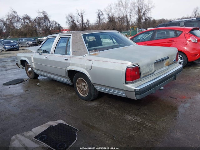 1989 FORD CROWN VICTORIA 2FABP74F2KX118010 Photo 2