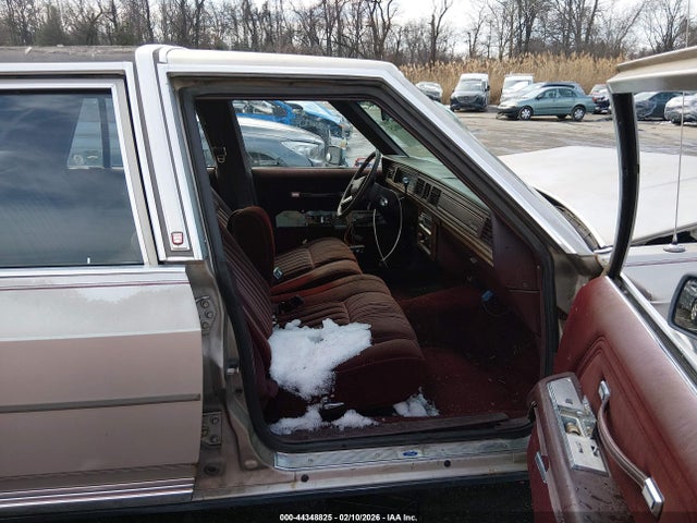 1989 FORD CROWN VICTORIA 2FABP74F2KX118010 Photo 4