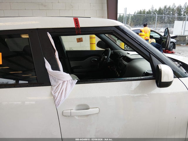 KNDJN2A21F7222337 KIA Soul !