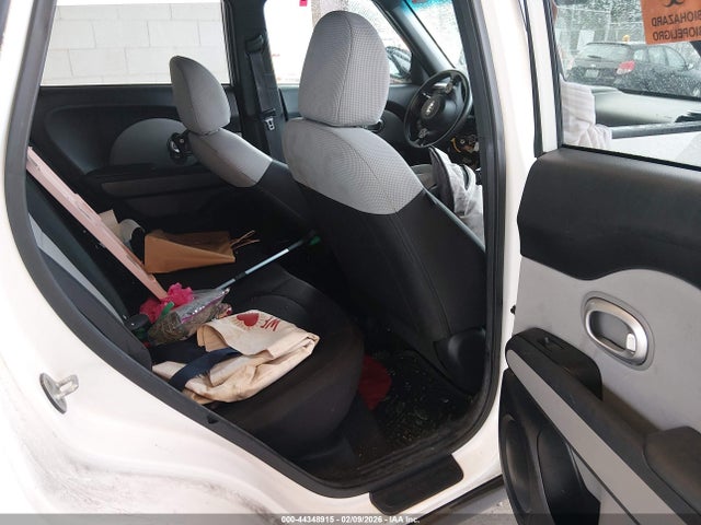 KNDJN2A21F7222337 KIA Soul !