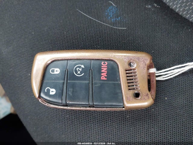 ZACCJAAT3GPC87749 Jeep Renegade Sport