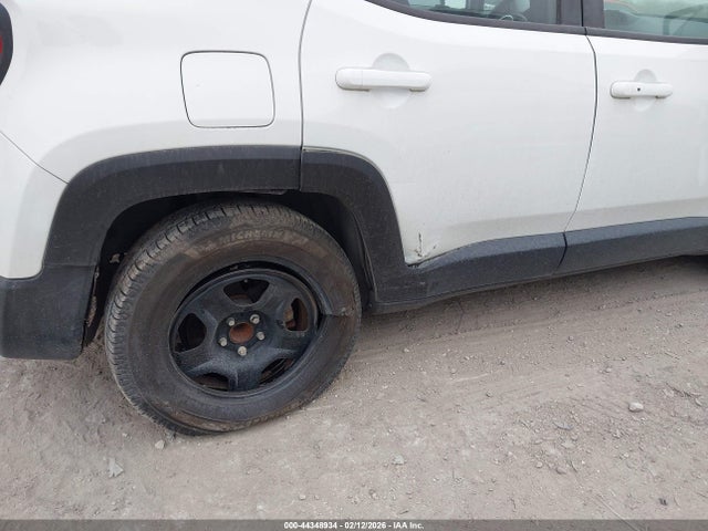 ZACCJAAT3GPC87749 Jeep Renegade Sport